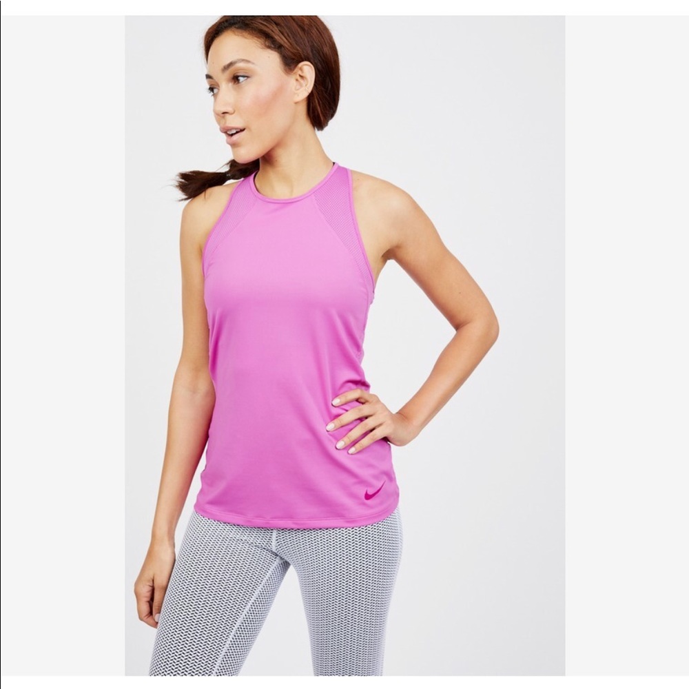 Nike
Mesh Back Tank